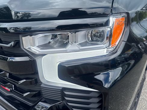 Used 2025 Chevrolet Silverado 1500 LT Trail Boss w/ LT Trail Boss Premium Package AWD/4WD image 10