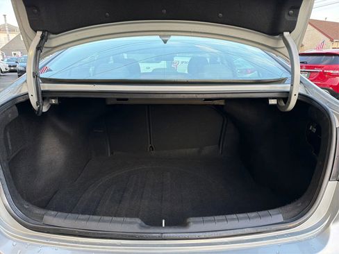 Used 2020 Hyundai Elantra SEL image 12