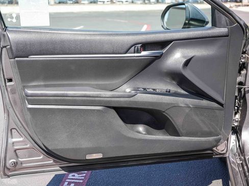 Used 2019 Toyota Camry SE FWD image 21