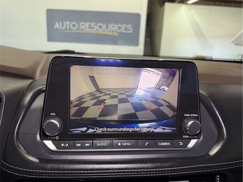 Used 2022 Nissan Rogue SV image 51