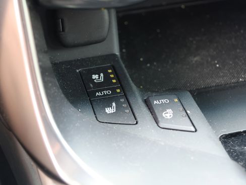 Used 2023 Lexus LX 600 F Sport w/ Accessory Package (Z1) AWD/4WD image 29