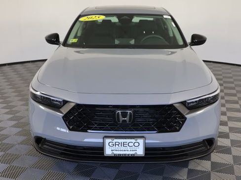 Used 2025 Honda Accord SE image 3