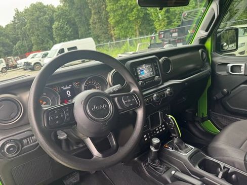 Used 2019 Jeep Wrangler Unlimited Sport image 20