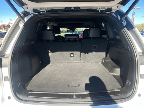 Used 2025 Jeep Grand Cherokee Altitude image 34