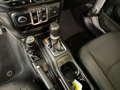 Used 2023 Jeep Wrangler Unlimited w/ 8.4" Radio Group image 20