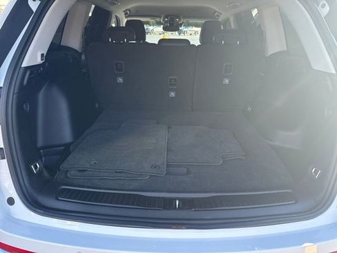 Used 2022 Jeep Grand Cherokee Limited image 25