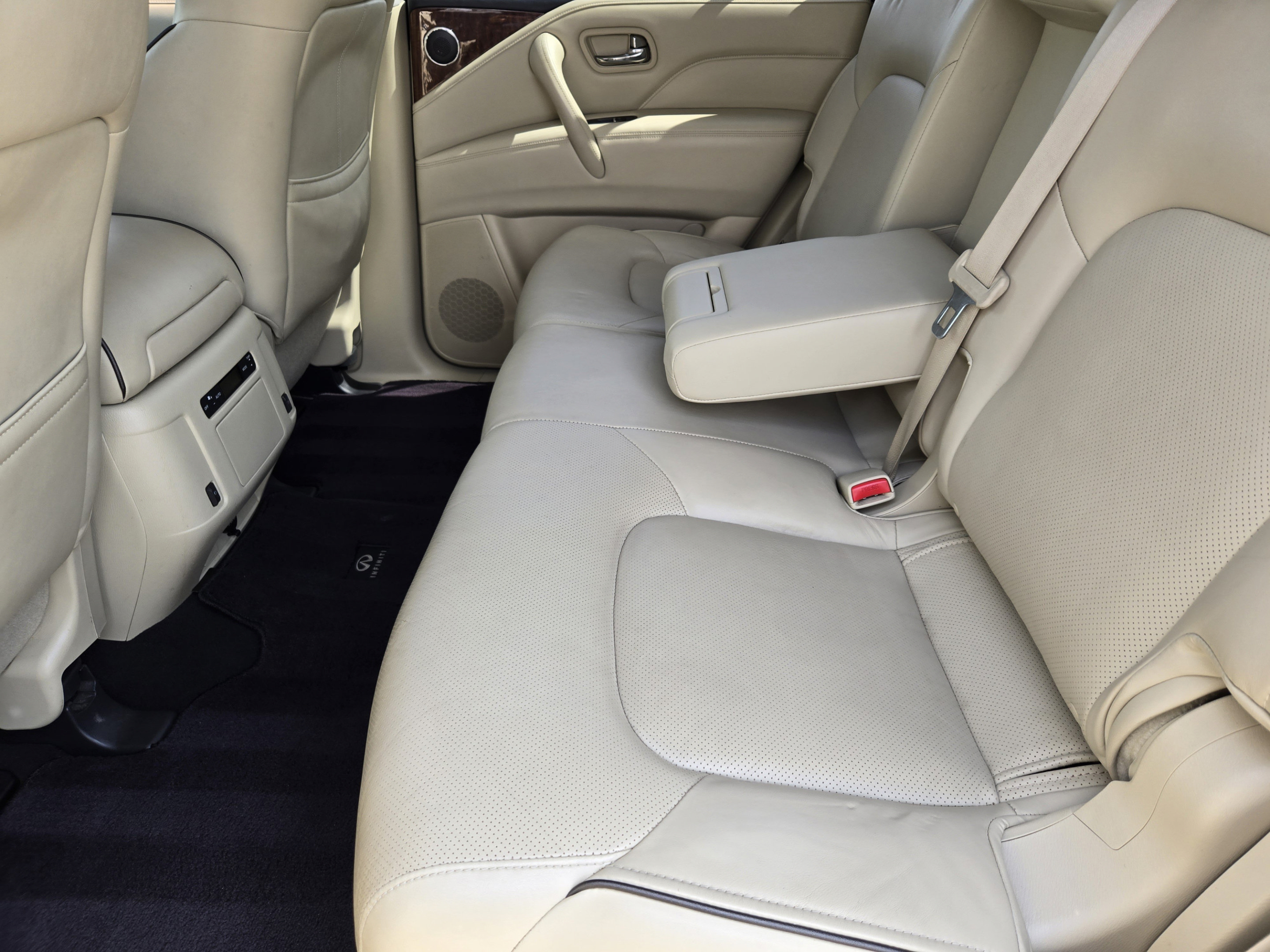 Used 2018 INFINITI QX80 4WD w/ Driver Assistance Package image 30