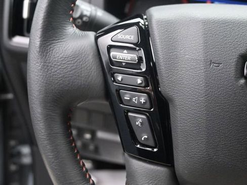 Used 2025 Nissan Frontier PRO-4X AWD/4WD image 30