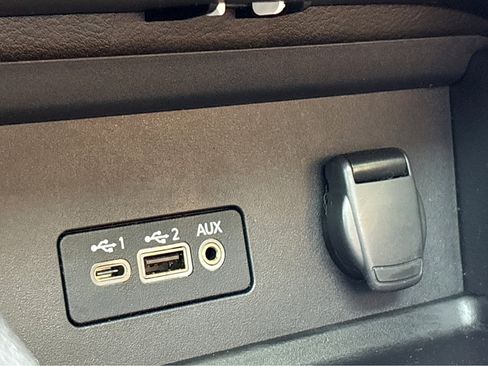 Certified 2021 Nissan Sentra SV w/ SV Premium Package image 27