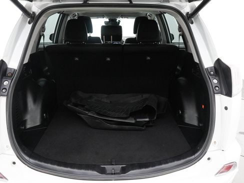 Used 2018 Toyota RAV4 Platinum AWD/4WD image 18