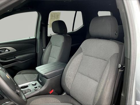 Used 2023 Chevrolet Traverse LT FWD image 21