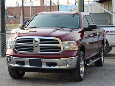 Used 2017 RAM 1500 Big Horn image 3