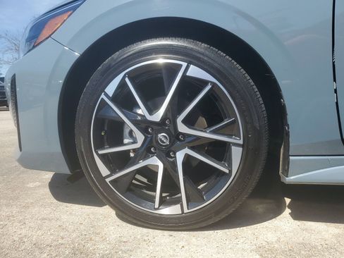 Used 2024 Nissan Sentra SR image 9