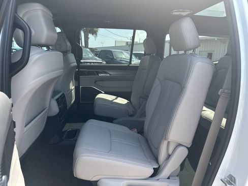 New 2026 Jeep Grand Wagoneer 2WD w/ Premium Group I image 14