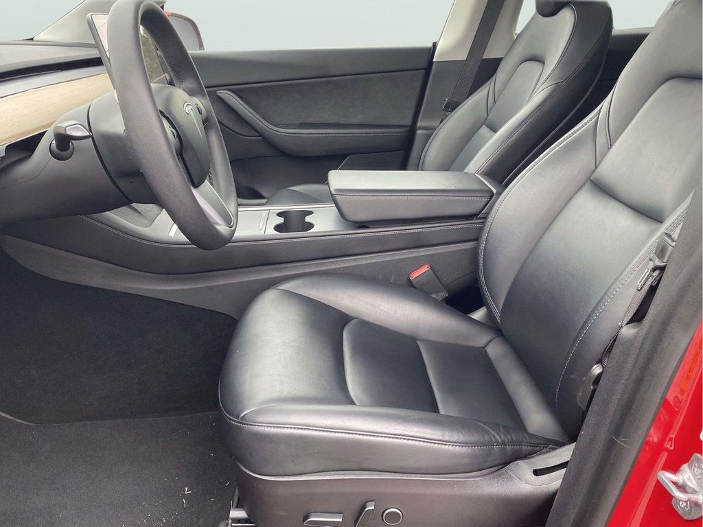 Used 2021 Tesla Model Y Long Range AWD/4WD image 15
