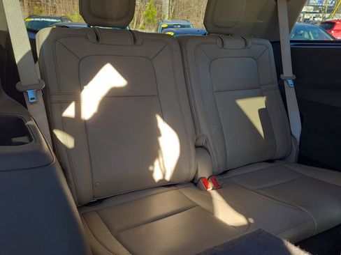 Used 2020 Lincoln Aviator Reserve w/ Equipment Group 201A image 19