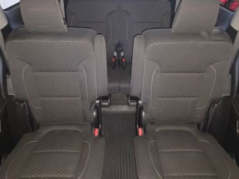 Used 2018 GMC Acadia SLE image 29