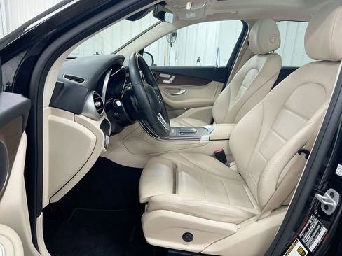 Used 2022 Mercedes-Benz GLC 300 4MATIC image 20