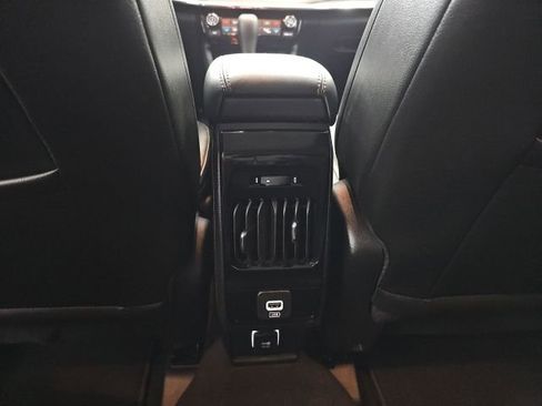 Used 2022 Jeep Compass Limited image 32