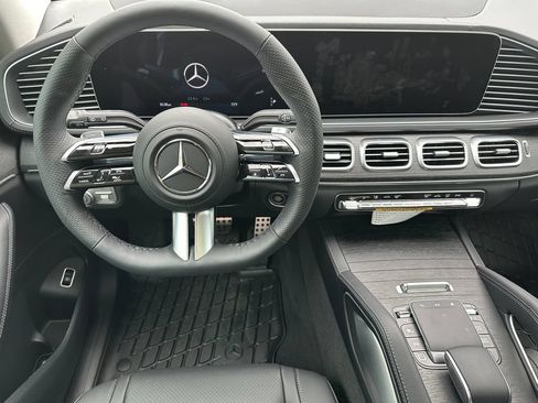 Used 2026 Mercedes-Benz GLS 450 4MATIC image 18