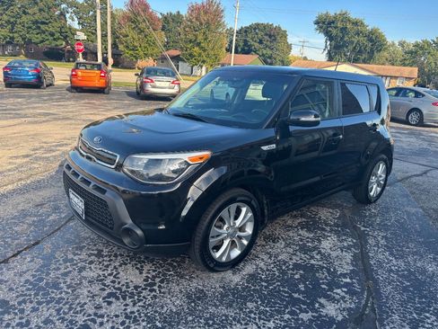 Used 2014 Kia Soul + image 6