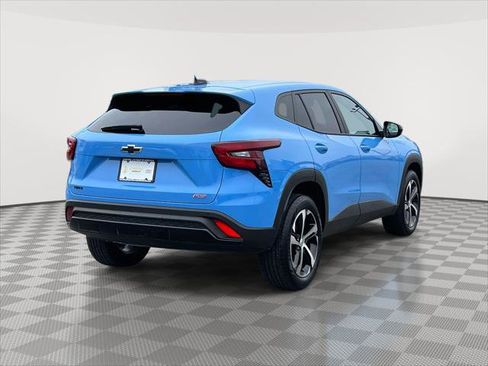 Used 2024 Chevrolet Trax RS w/ Driver Confidence Package image 5