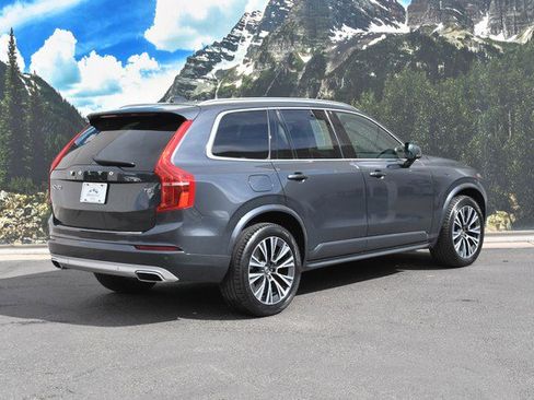 Used 2021 Volvo XC90 T5 Momentum w/ Advanced Package image 3