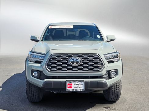 Used 2023 Toyota Tacoma TRD Off-Road w/ Black Out Package (TMS) AWD/4WD image 8