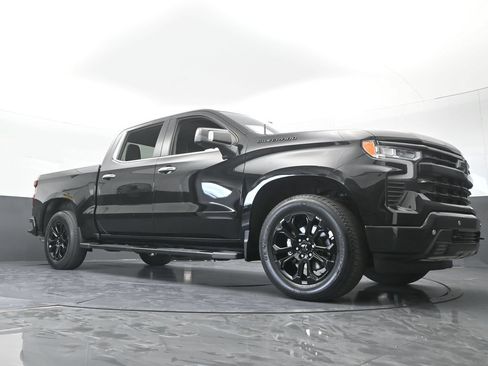 Used 2022 Chevrolet Silverado 1500 LTZ RWD image 72