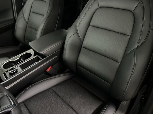 New 2026 Chevrolet Equinox LT w/ Convenience Package II image 54