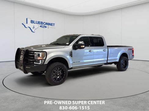 Used 2022 Ford F350 Platinum w/ FX4 Off-Road Package AWD/4WD image 1