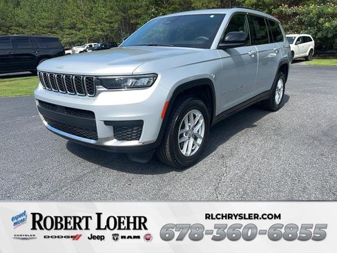 Used 2025 Jeep Grand Cherokee L Laredo RWD image 1