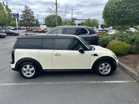 Used 2009 MINI Cooper Clubman Hardtop FWD image 3