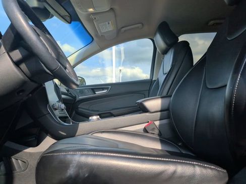Used 2022 Ford Edge Titanium AWD/4WD image 13