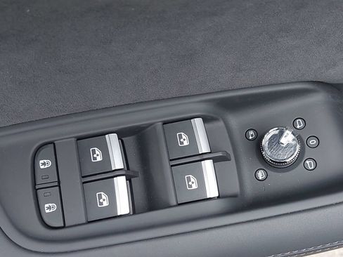 New 2026 Audi RS Q8 performance AWD/4WD image 31