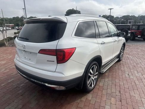 Used 2017 Honda Pilot Touring image 14
