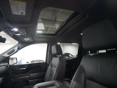 Used 2020 Chevrolet Silverado 1500 LT Trail Boss AWD/4WD image 31