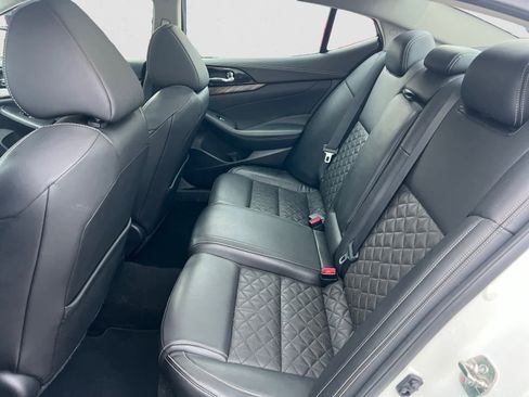 Used 2016 Nissan Maxima Platinum image 10