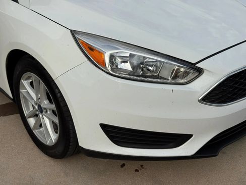 Used 2018 Ford Focus SE FWD image 40