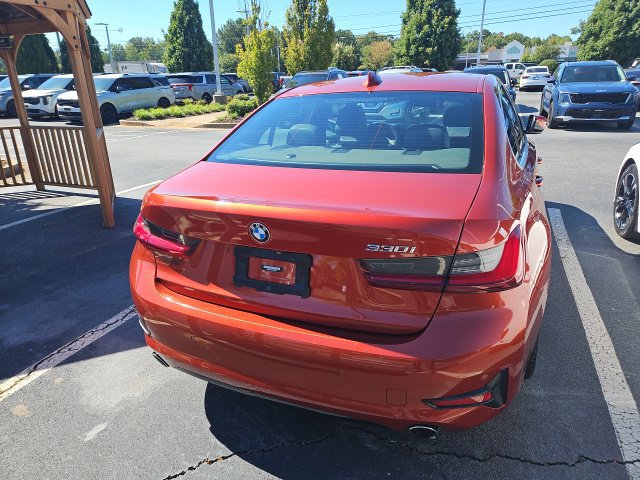 Used 2022 BMW 330i Sedan RWD image 9
