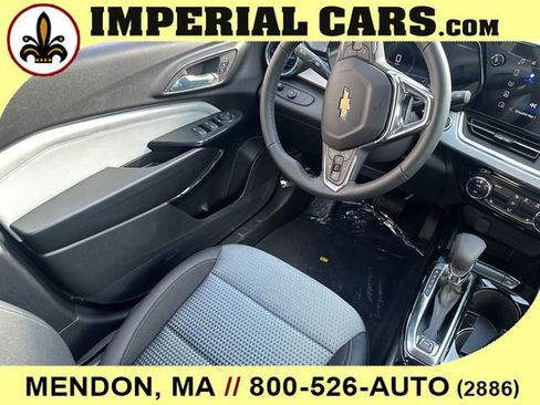 New 2026 Chevrolet Trax LT image 17