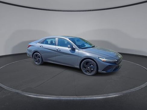 New 2026 Hyundai Elantra SEL Sport Premium FWD image 2
