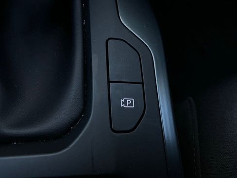 Used 2025 Kia K4 LXS image 24