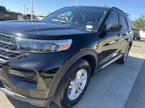 Used 2023 Ford Explorer XLT image 11