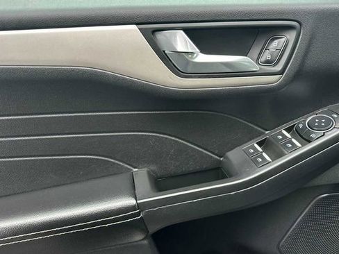 Used 2021 Ford Escape SE w/ Convenience Package image 10