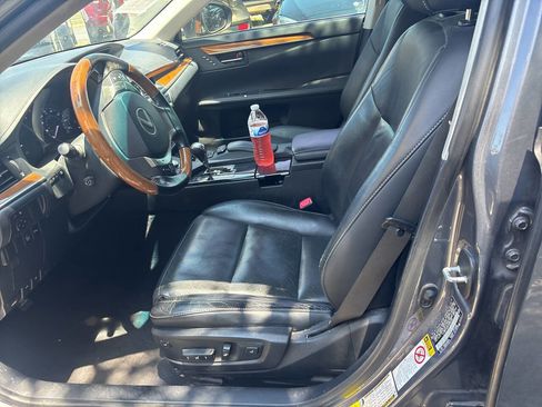 Used 2015 Lexus ES 300h FWD image 10