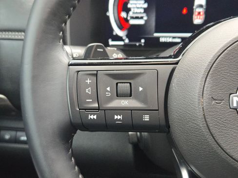 Certified 2024 Nissan Pathfinder Platinum FWD image 22