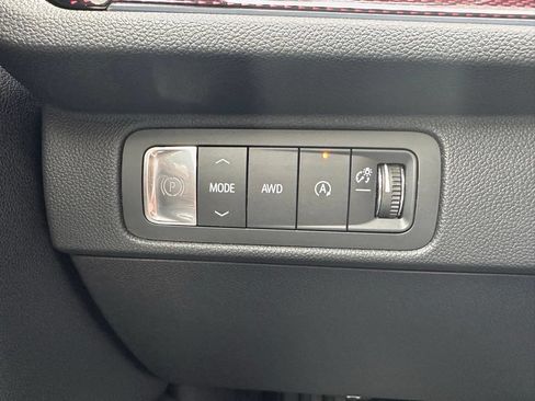 Used 2024 Chevrolet Traverse RS w/ LPO, Floor Liner Package AWD/4WD image 34