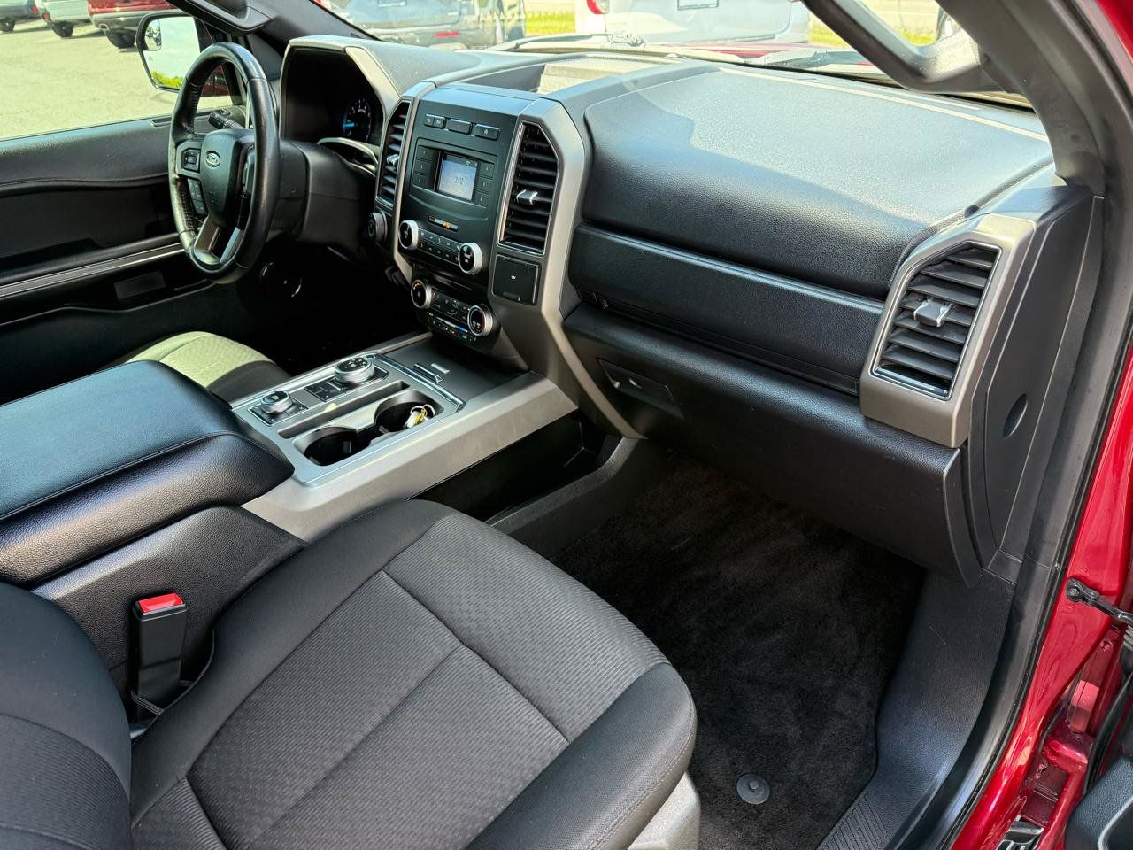 Used 2018 Ford Expedition XLT AWD/4WD image 17
