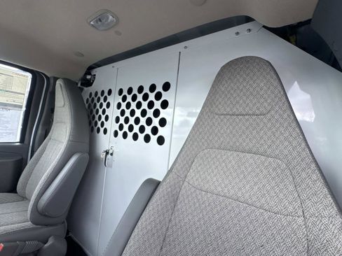 New 2025 GMC Savana 2500 w/ Driver Convenience Package RWD image 17